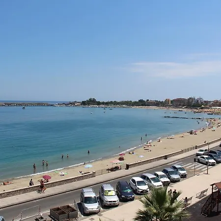 Mora Giardini Naxos