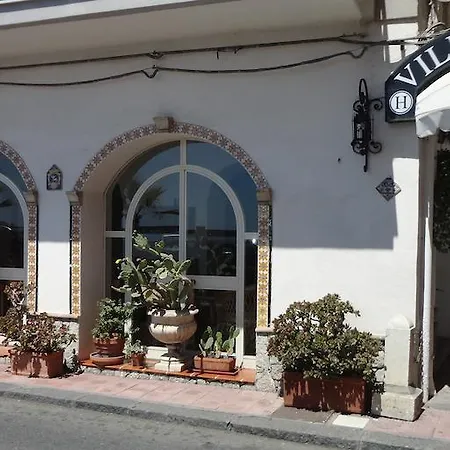 Hotel Mora