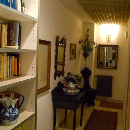 Hotel Mora 2*