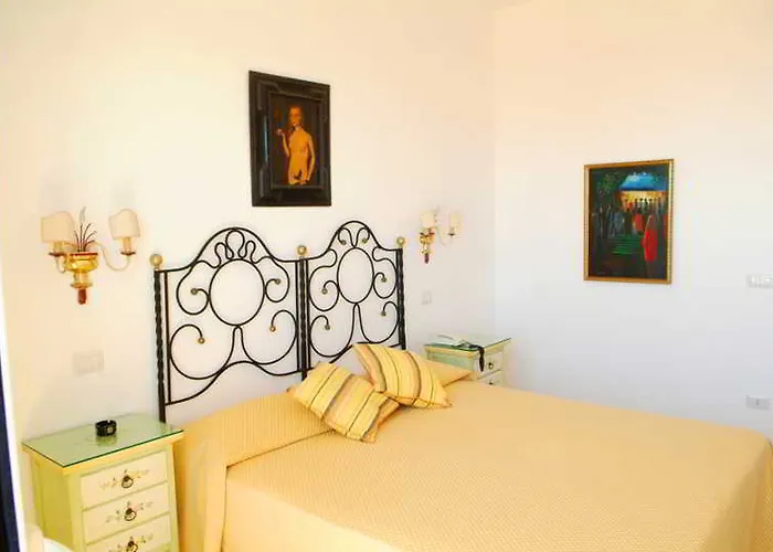 Mora 2* Giardini Naxos