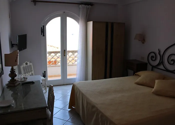 Hotell Mora Giardini Naxos