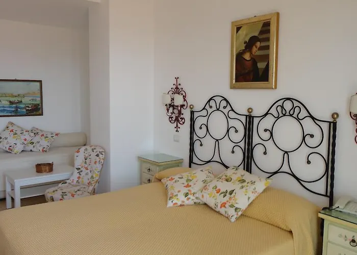 Mora Giardini Naxos