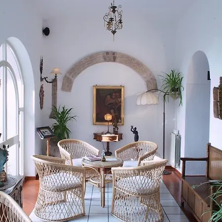 Mora جيارديني ناكسوس