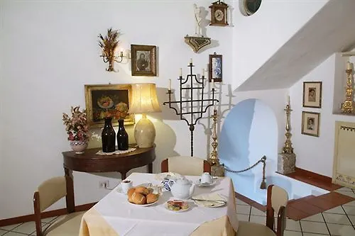 Mora Джардини-Наксос