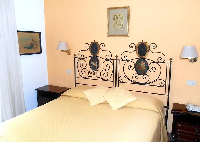 Mora Джардини-Наксос